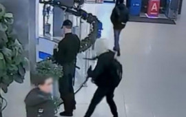 Moskvada 16 yaşlı azərbaycanlı 3 nəfəri bı&ccedil;aqlayıb? 