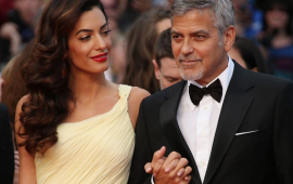 Hollivud ulduzu ailəsi ilə birlikdə Fransa vətəndaşlığı aldı  Trampdan