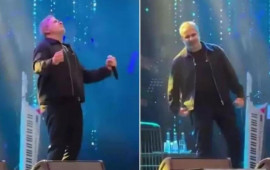 Əmrah Bakı konsertində ağladı 