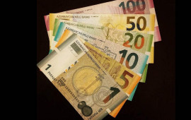 Gələn il manatın məzənnəsi dəyişəcək?  Komitə sədri açıqladı