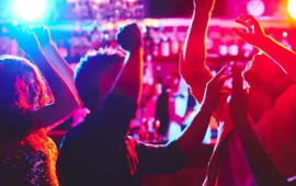 Şirkətin 183 min pulunu belə xərclədi  İ&ccedil;ki məclisləri, bahalı telefonlar...