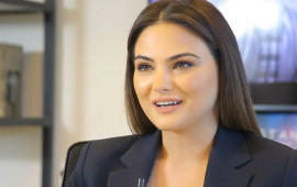 "Mənim corabımın qiyməti sənin maaşından &Ccedil;OXDUR"