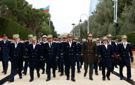 Prokurorluq əməkdaşları Şəhidlər xiyabanını ziyarət edib 