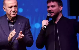 &ldquo;Ərdoğana g&ouml;rə boşanmağımızı bir il təxirə saldıq&rdquo;