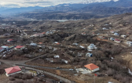 Prezident Ağdərə rayonunun Heyvalı kəndində g&ouml;r&uuml;lm&uuml;ş işlərlə tanış olub