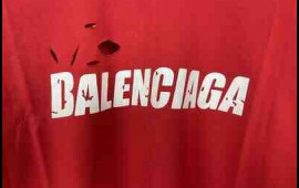 Bu cırıq gödəkçənin 40 min qiyməti var 